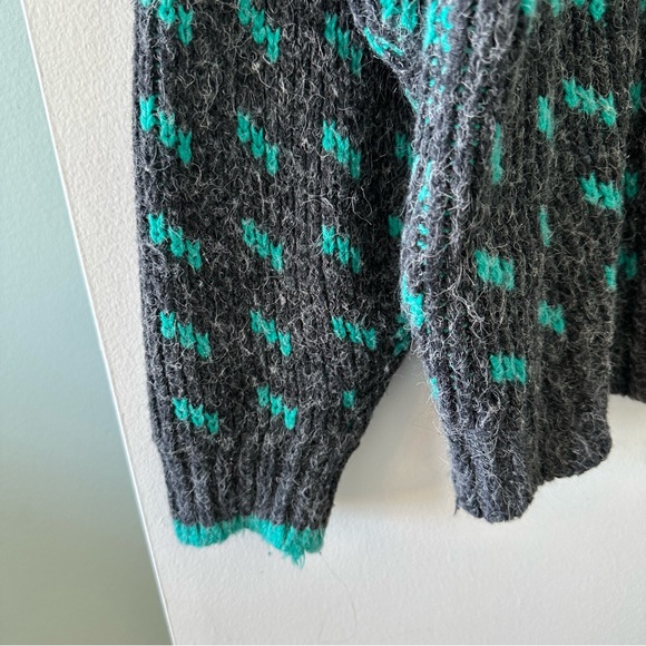 Vintage Cozy Gray and Teal Patterned Unisex Cardigan Sweater - Picture 3 of 8